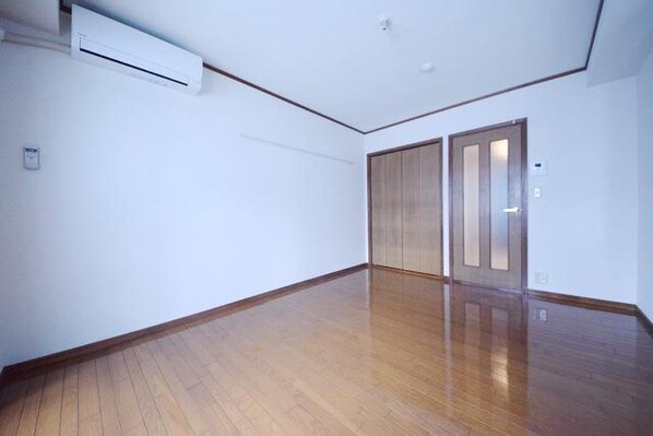 シェルフォードの物件内観写真